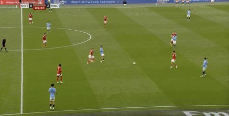 Vào thời điểm quan trọng, Guardiola đã chọn cách làm mới lại đội hình, nắm bắt điểm yếu về sức mạnh của Nottingham Forest