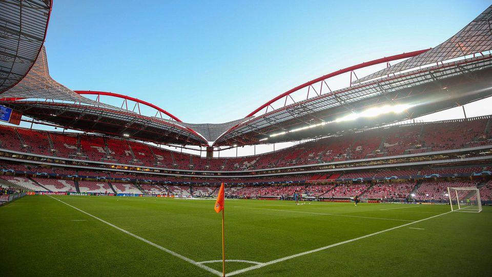 Truyền thông Bồ Đào Nha: Do mất điện, Benfica vẫn chưa trả lương cho một số nhân viên câu lạc bộ và sân vận động