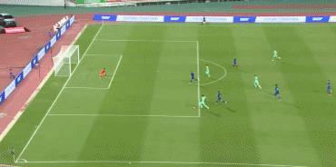 Thành tích của Wu Lei tại vòng loại World Cup: 5 bàn thắng trong 5 trận ở vòng 36 đội, và chỉ chơi 2 trận ở vòng 18 đội do chấn thương.