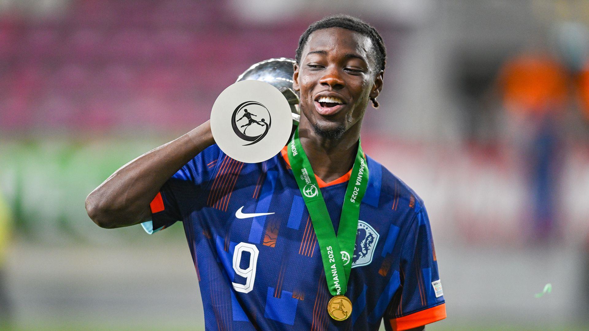 Truyền thông Hà Lan tóm tắt những ngôi sao mới của U19 Hà Lan: MVP Schmidt và vua phá lưới Ufkiel có tên trong danh sách