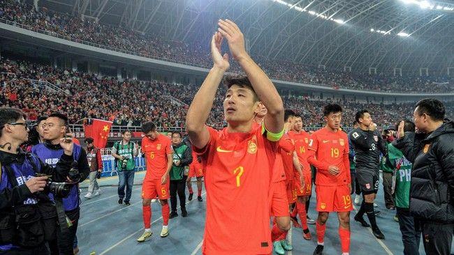 Thành tích của Wu Lei tại vòng loại World Cup: 5 bàn thắng trong 5 trận ở vòng 36 đội, và chỉ chơi 2 trận ở vòng 18 đội do chấn thương.