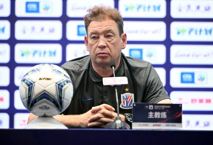 Nhận định về FA Cup: Shanghai Shenhua sẽ dốc toàn lực để giành chiến thắng và sẽ không thay đổi đội hình mạnh, đội Henan gần đây có hàng công mạnh và hàng thủ yếu