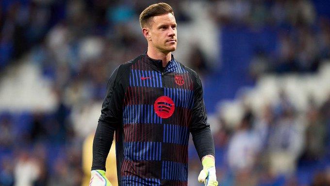 Có sự bất đồng quan điểm! Barcelona đưa tin Ter Stegen sẽ phải nghỉ thi đấu 5 tháng, nhưng bác sĩ phẫu thuật tin rằng chỉ mất 3 tháng