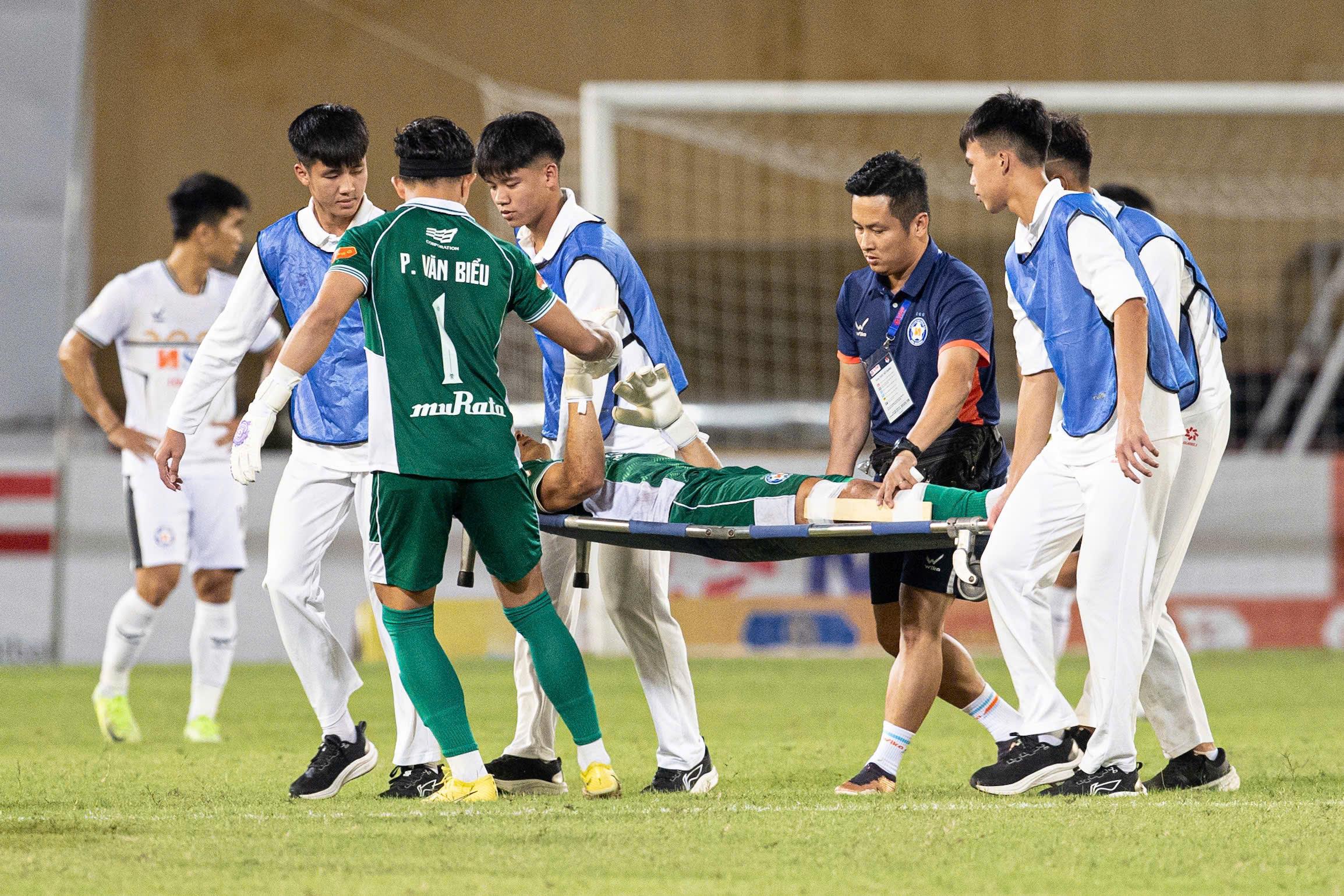 Bùi Tiến Dũng vs Đà Nẵng