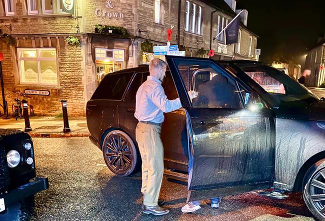 Beckham chiếm trọn spotlight ở tiệc ăn mừng tước Hiệp sĩ 1 Beckham chiếm trọn spotlight ở tiệc ăn mừng tước Hiệp sĩ 1