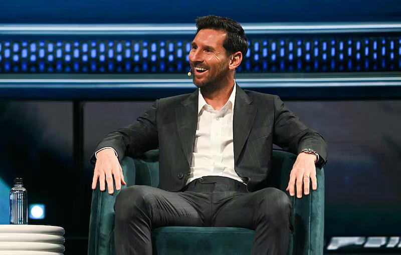 Đằng sau chuyến thăm Camp Nou của Leo Messi 3