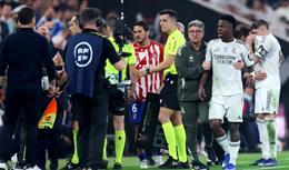 Diego Simeone xin lỗi sau màn lời qua tiếng lại với Vinicius