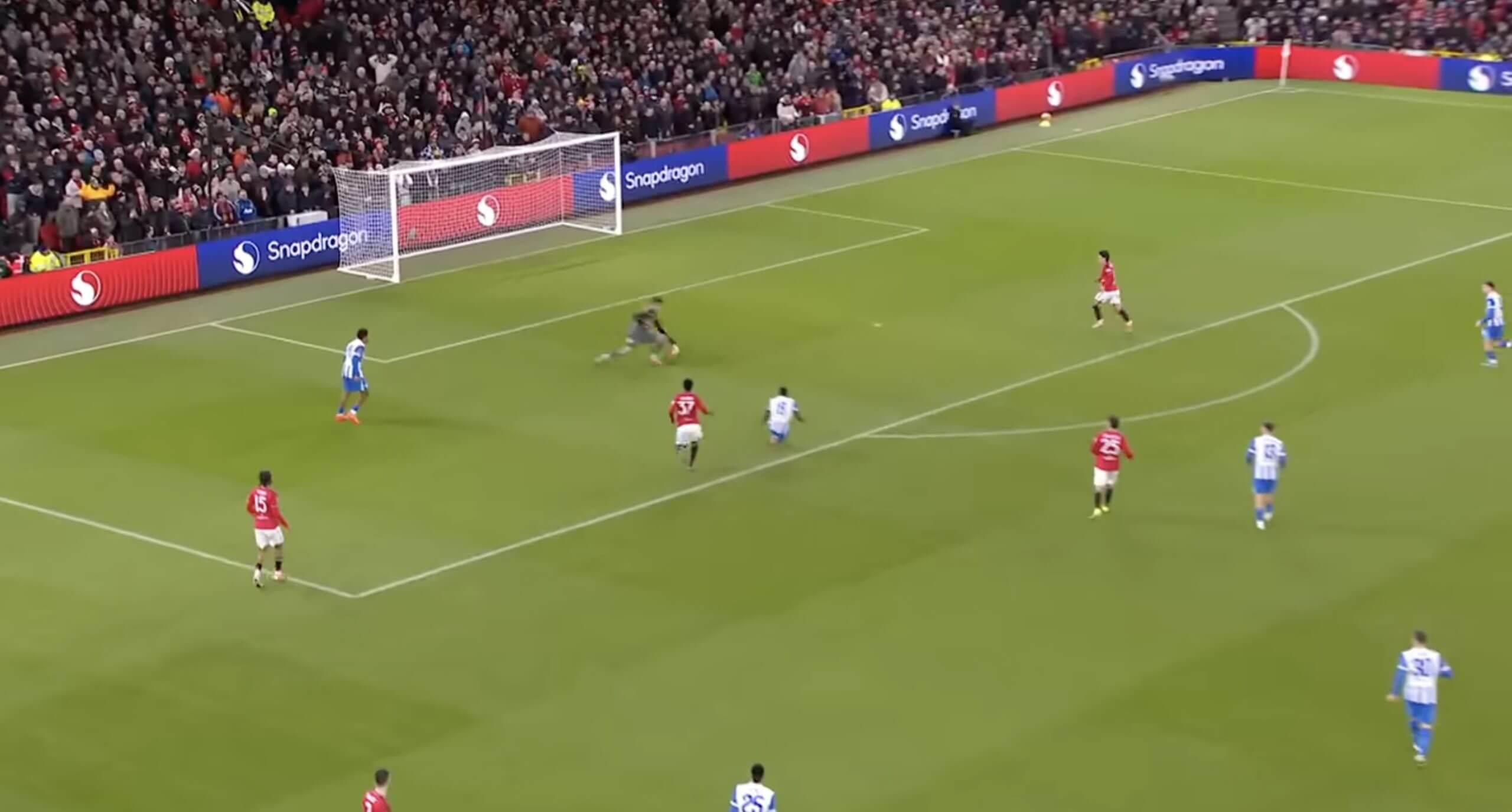 Senne Lammens Kẻ khiến khán giả nhầm tưởng với Peter Smeichel 12